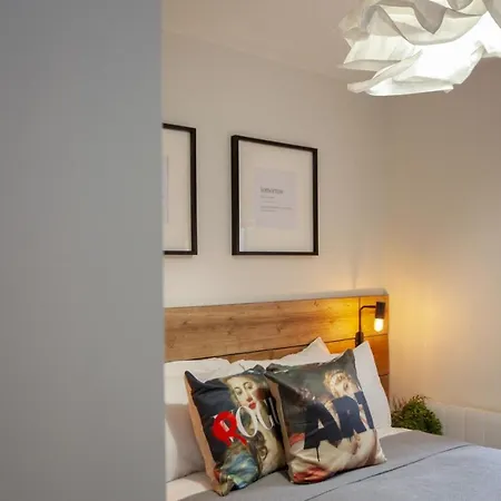 Higgihaus 34 Cabot Mews *