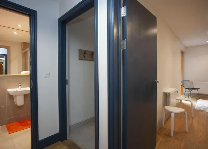 Higgihaus 34 Cabot Mews Апартаменти Бристоль